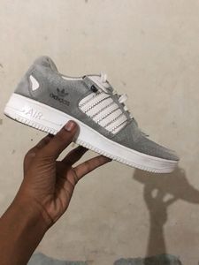 Adidas model like new shoes