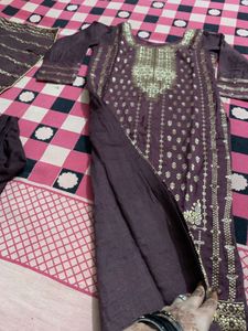 Beautiful Suit With Freebies