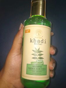 Vagad's Khadi Herbal Neem & Aloe Vera Shampoo
