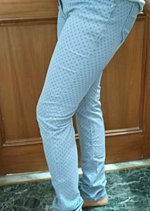 Low rise jeans