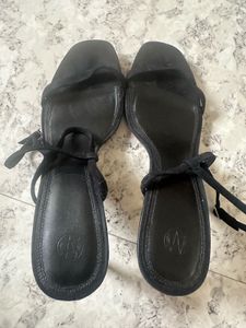 Massimo Dutti Elegant Black Heels US40, UK7