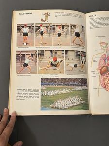 Children&#39;s Treasury of Knowledge Set