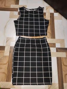 Shein Grid Crop Top Along With Pencil Skirt