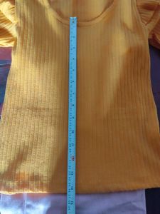 Cute mustard yellow Top