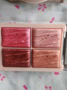 Eyeshadow With Compact Free
