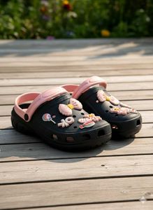 Cute Clogs women