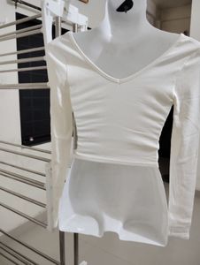 Xs- White Long Sleeve Crop Top