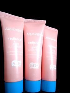 Aqualogica Radiance Dewy Sunscreen