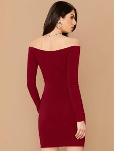 Chic Burgundy Bodycon Dress