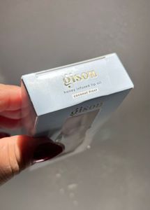 Gisou Honey Infused Lip Oil :- Coconut Frost