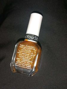 Golden Colour Nail Polish 💅🏻