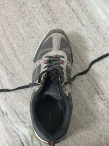 Men&#39;s Gray/Black Trail Sneakers