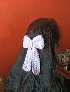 A Beautiful Crochet Hair Bow