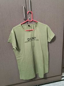 Green Tshirt With New York Name