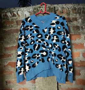Blue Leopard print sweater