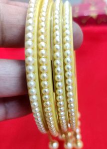 Cream & Pearl Bangle Set🆕💫 Unused✨