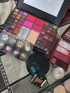 Makeup Palettes Bundle