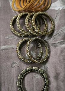 Set Of 4 Types Bangles