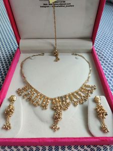 Gold Set With Tikka