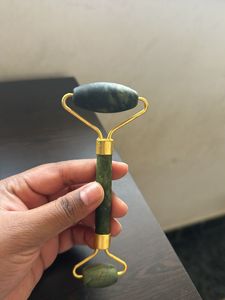 Jade Face Roller