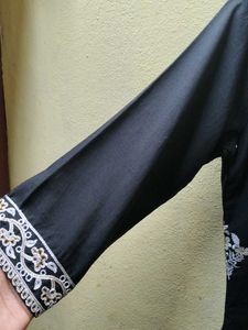 Black And White Kurtha Set