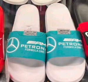 puma mercedes sliders