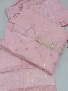 😍Pink Embroidered Kurta Set😍