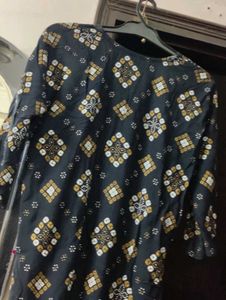 Black &amp; Gold Printed Kurti