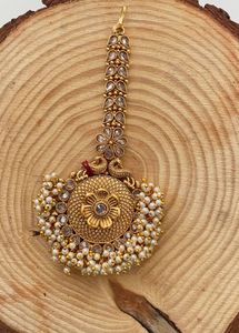 Beautiful Maang Tikka