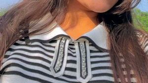 Korean Rhinestone Polo Crop Top