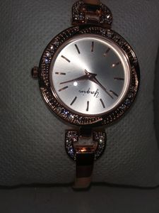 Dhubi Watch