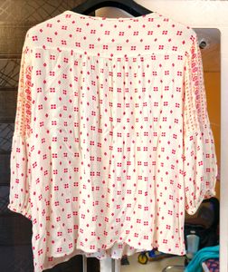 💯TRENDY FLORAL CONFORTABLE TOP ✅LIKE NEW❗👌🏻