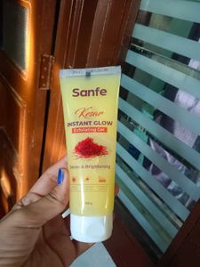 sanfe kesar instant glow exfoliating gel