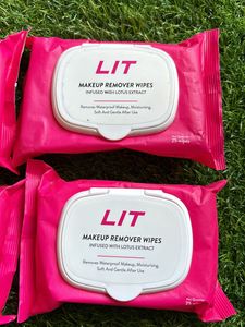 MYGLAMM Lit Makeup Remover Wipes