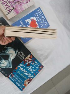 Popular Book Bundle - Colleen Hoover &amp; More!