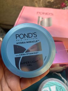Pond's Skin Care Set