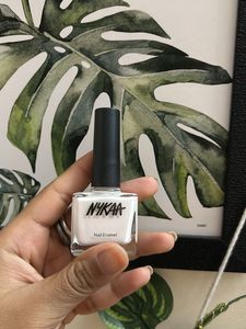 Nykaa Pink And Beige Nail Enamel