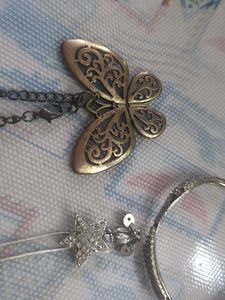 Jewellery Set | 2 neck piece and 1 bracelet