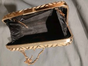 Elegant Clutch with Chain