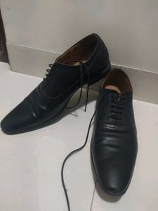 Classic Black Leather Oxford Dress Shoes