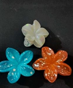 Set Of 3 Flower Claw Clips