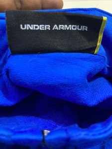 100% UNDER ARMOUR