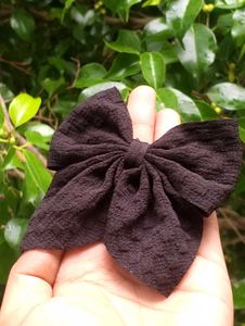 Black Hair Bow