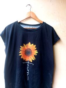 Sunflower Graphic Tshirt (Women)