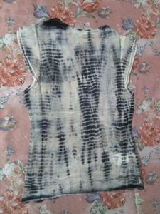 Stylish Patterned Sleeveless Top