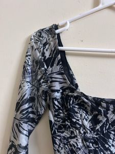 ✨ Black &amp; White Abstract Mesh Corset Top