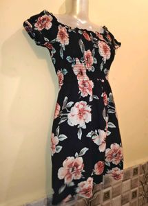 Size S/M🎁Buy 2 Get 1 Free 🎁Floral Mini Dress