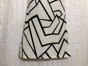 Top Note White And Black Dress