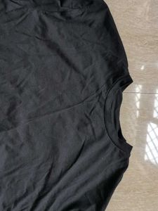 Black Basic T-Shirt