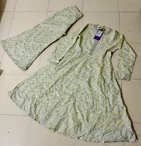 Elegant Embroidered Kurti Pant Set